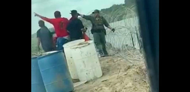 BREAKING: Biden’s Border Patrol cuts through Texas DPS razor wire to let illegals into the state [VIDEO]