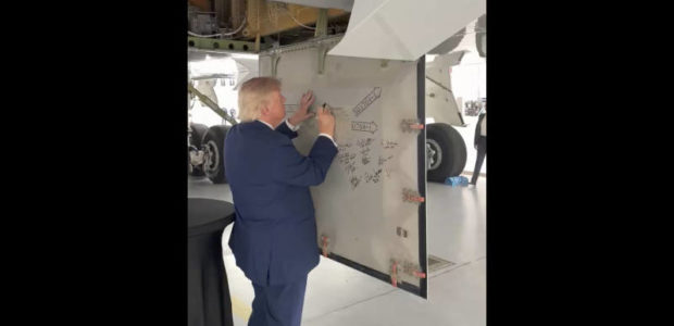 BREAKING VIDEO – President Trump signs mechanical panel on new AF1